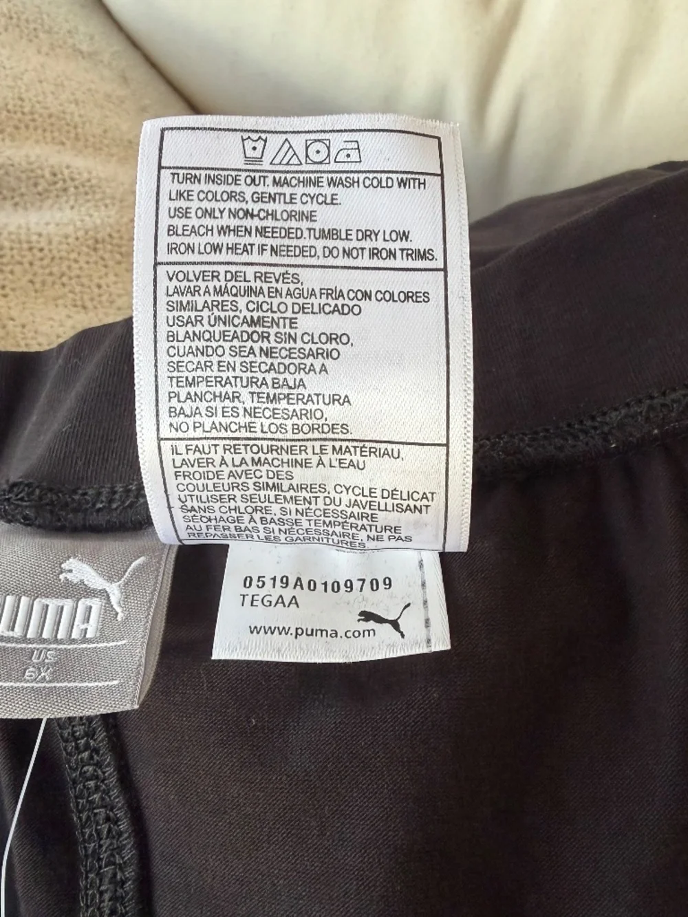 NWT Puma Girls 6x Black Legging with Pink‎ Glitter Logo